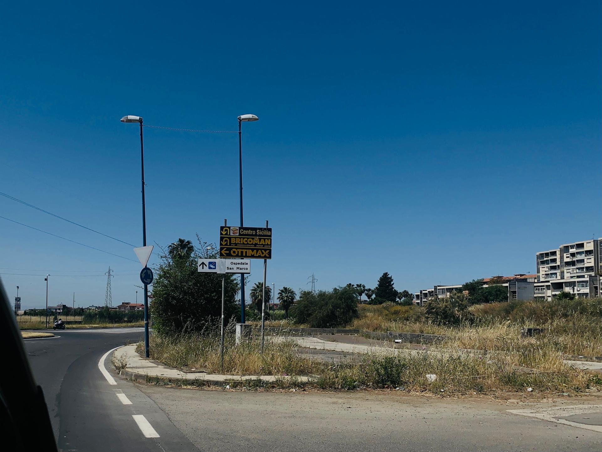 Impianto FRECCE / PREINSEGNE a Catania, in zona Paghi Poco