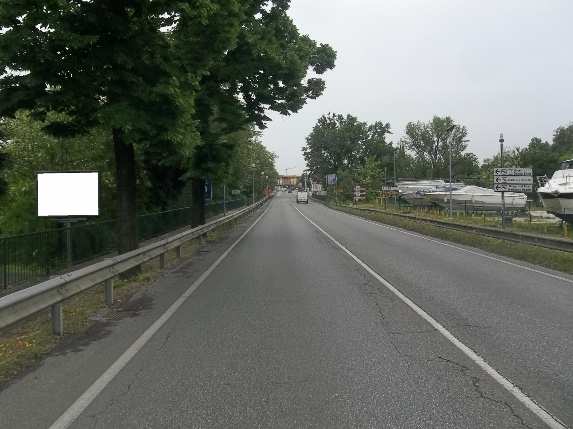 Impianto a STRADA PROVINCIALE 572 km 10+475 sx  Manerba del Garda
