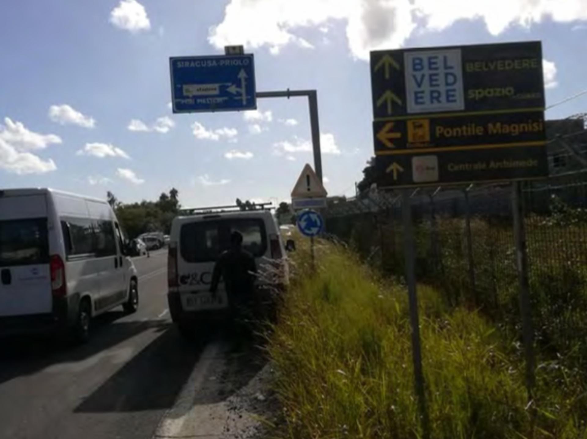 Impianto a STRADA PROVINCIALE EX SS 114 -Km7+730sx  Priolo Gargallo