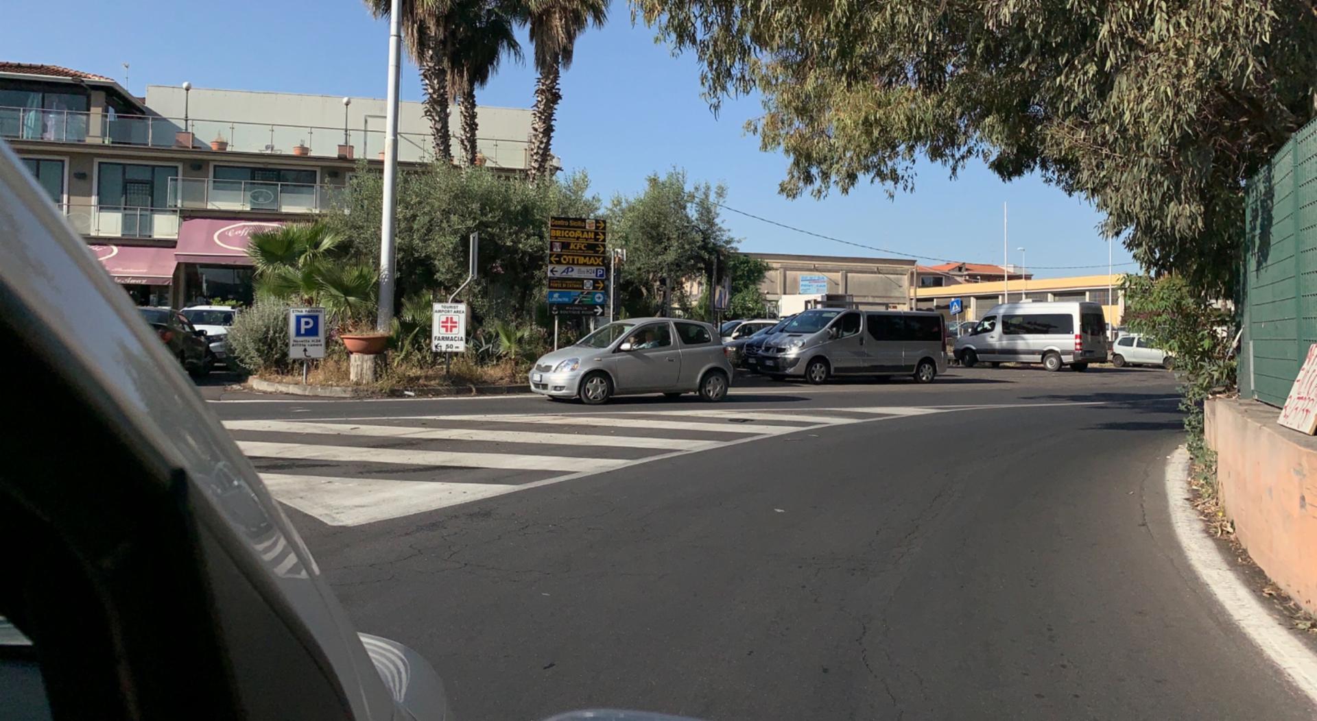 Impianto a ROTONDA VIA SANTA MARIA GORETTI INCR. VIA SAN G. LA RENA  Catania