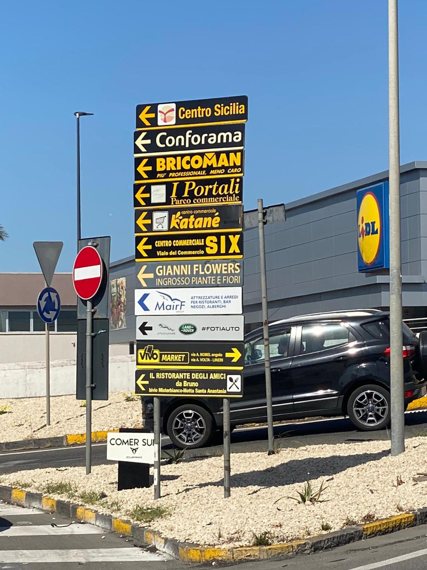Impianto FRECCE / PREINSEGNE a Catania, in zona Lidl
