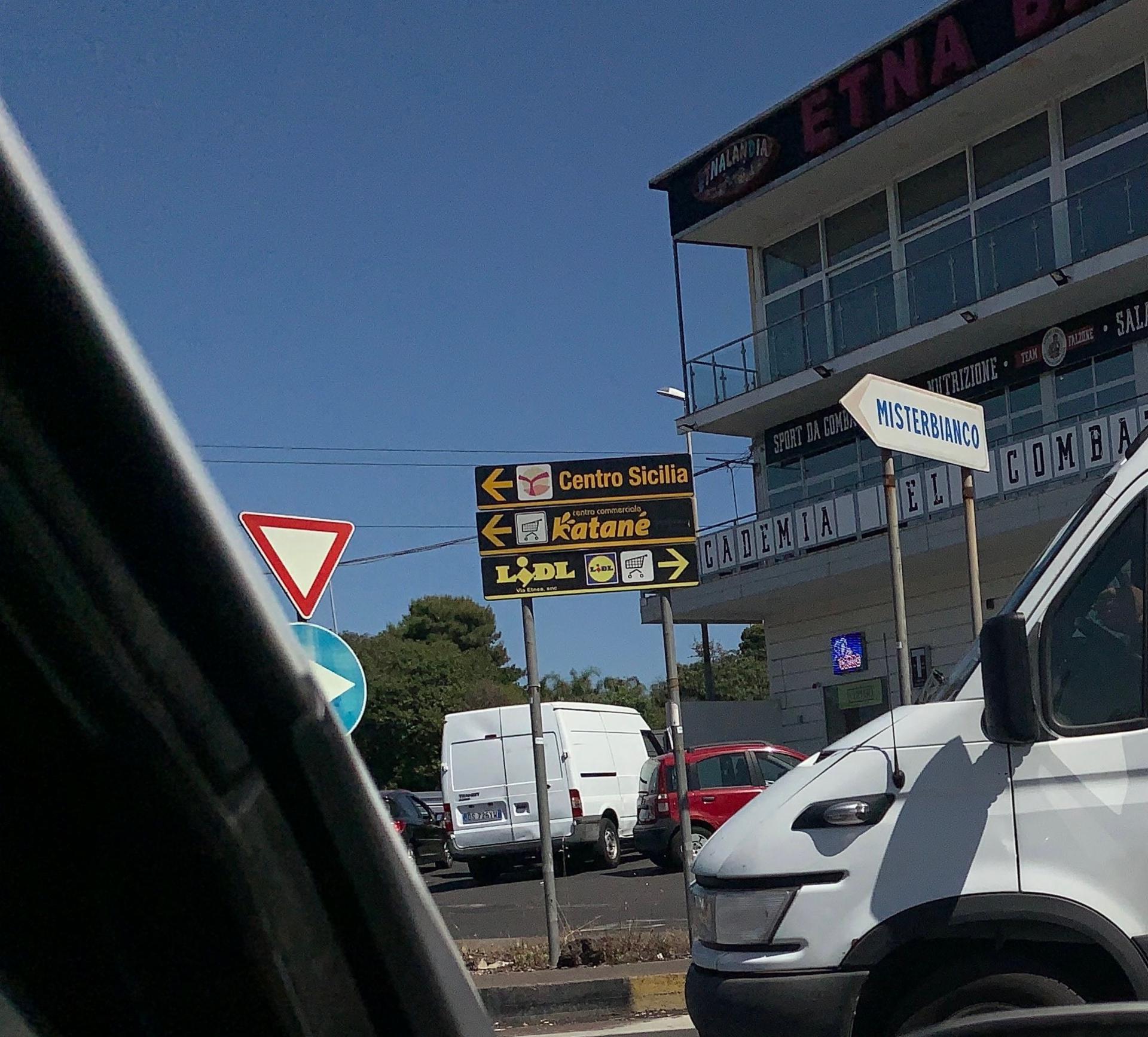Impianto a VIA Galermo - SP. 88 rotonda ingresso tangenziale di ct  Catania
