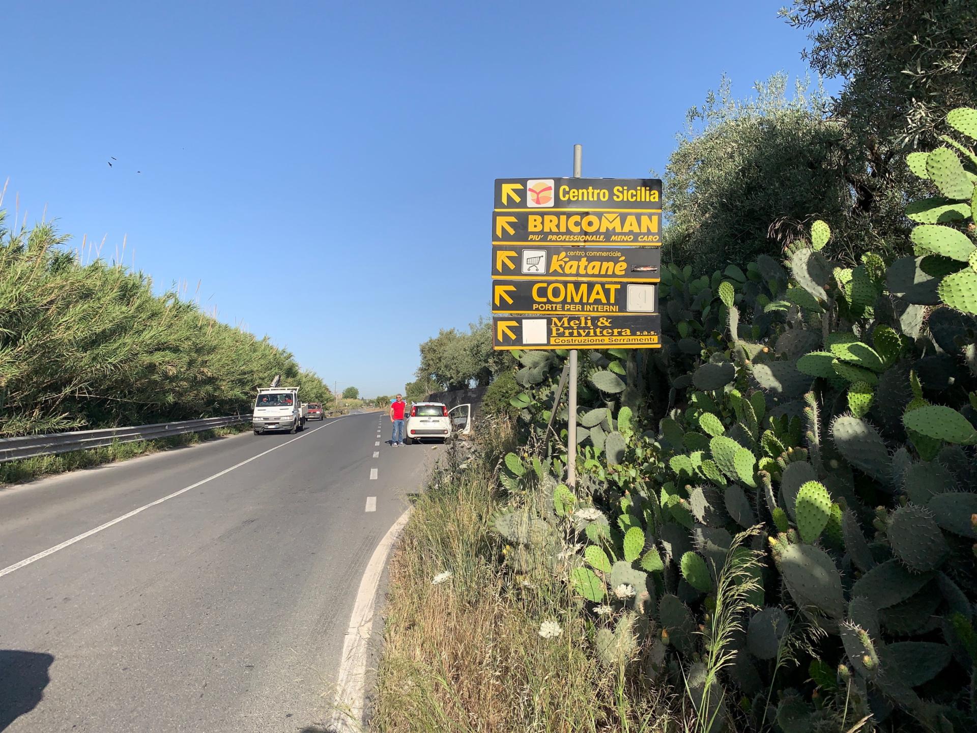 Impianto a STRADA STATALE 192 km 80+350 sx inc. con SS. 417  Catania