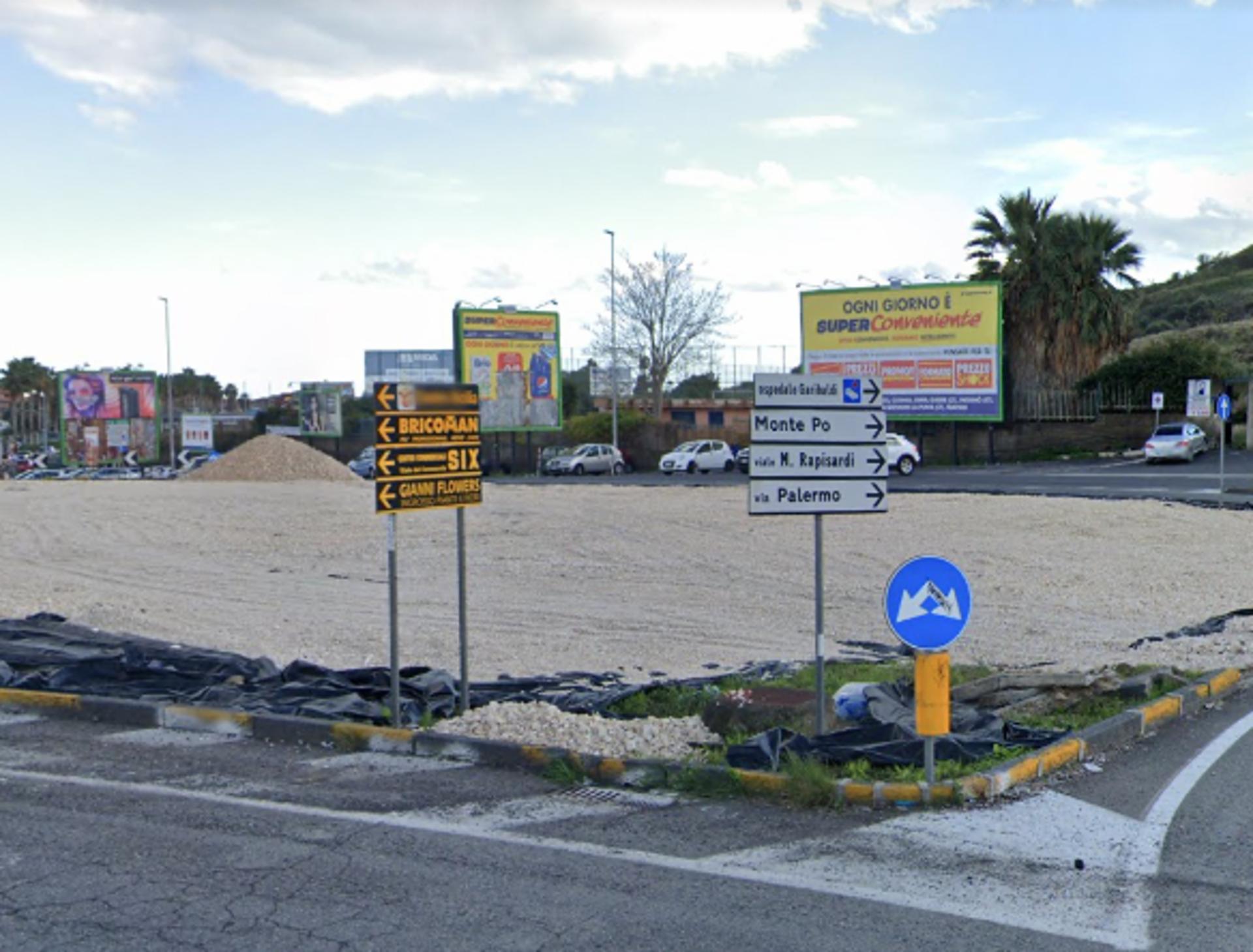 Impianto FRECCE / PREINSEGNE a Catania, in zona Chiosco Bar Garibaldi
