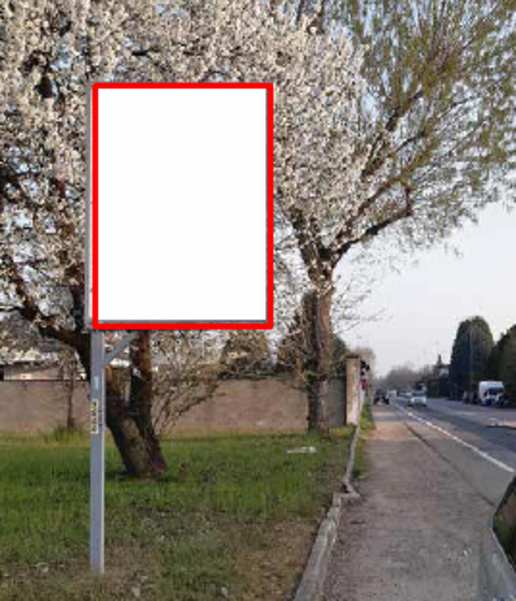 Impianto CARTELLONISTICA a Castano Primo, in zona Chiesa di San Zenone