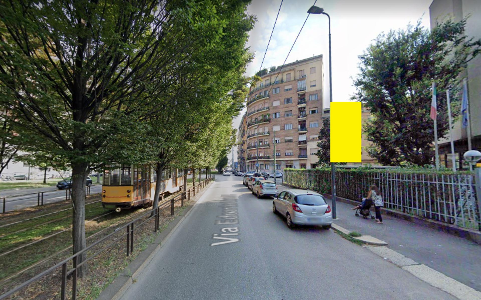 Impianto VERTICAL BANNER a Milano, in zona Birrificio Lambrate