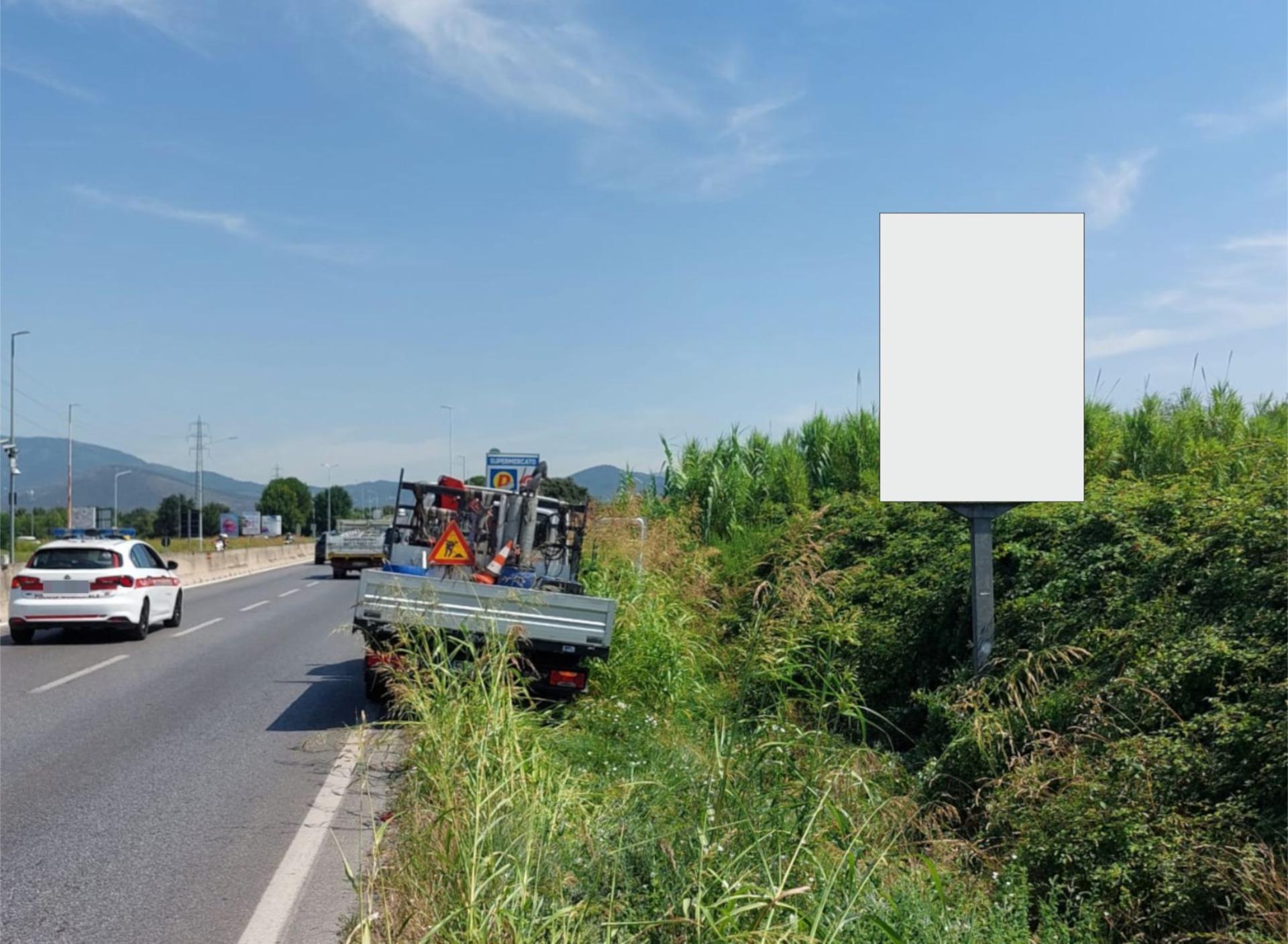 Impianto CARTELLONISTICA a Prato, in zona La risata