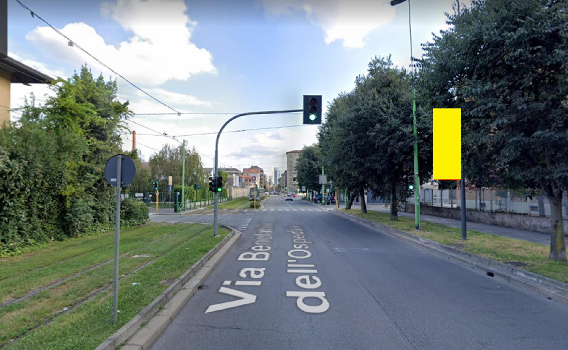 Impianto VERTICAL BANNER a Milano, in zona Il Bello Di Te