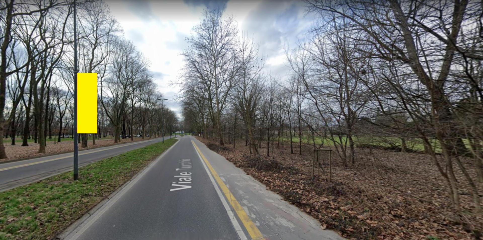 Impianto VERTICAL BANNER a Milano, in zona Parco Lambro