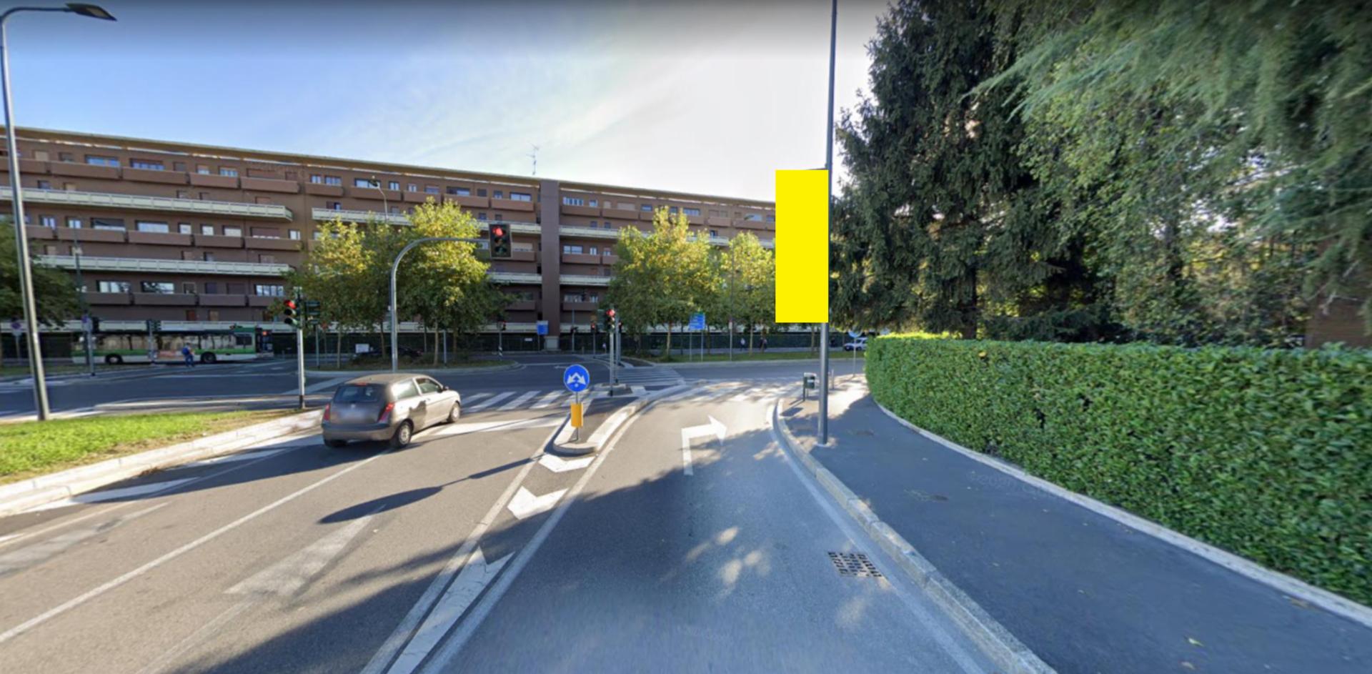 Impianto VERTICAL BANNER a Milano, in zona Giardino Luigi Marangoni