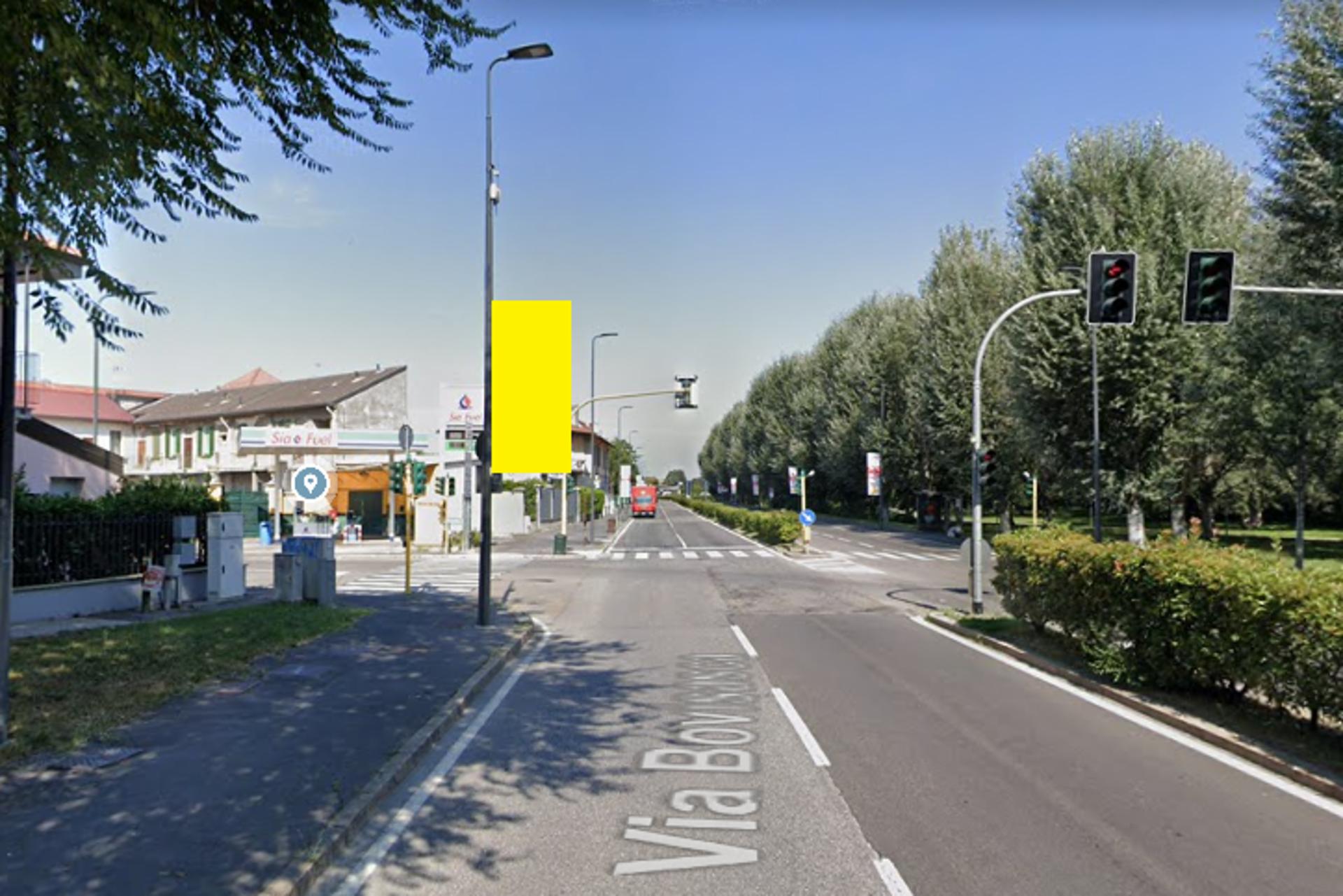 Impianto VERTICAL BANNER a Milano, in zona Parrucchiere Bovisasca