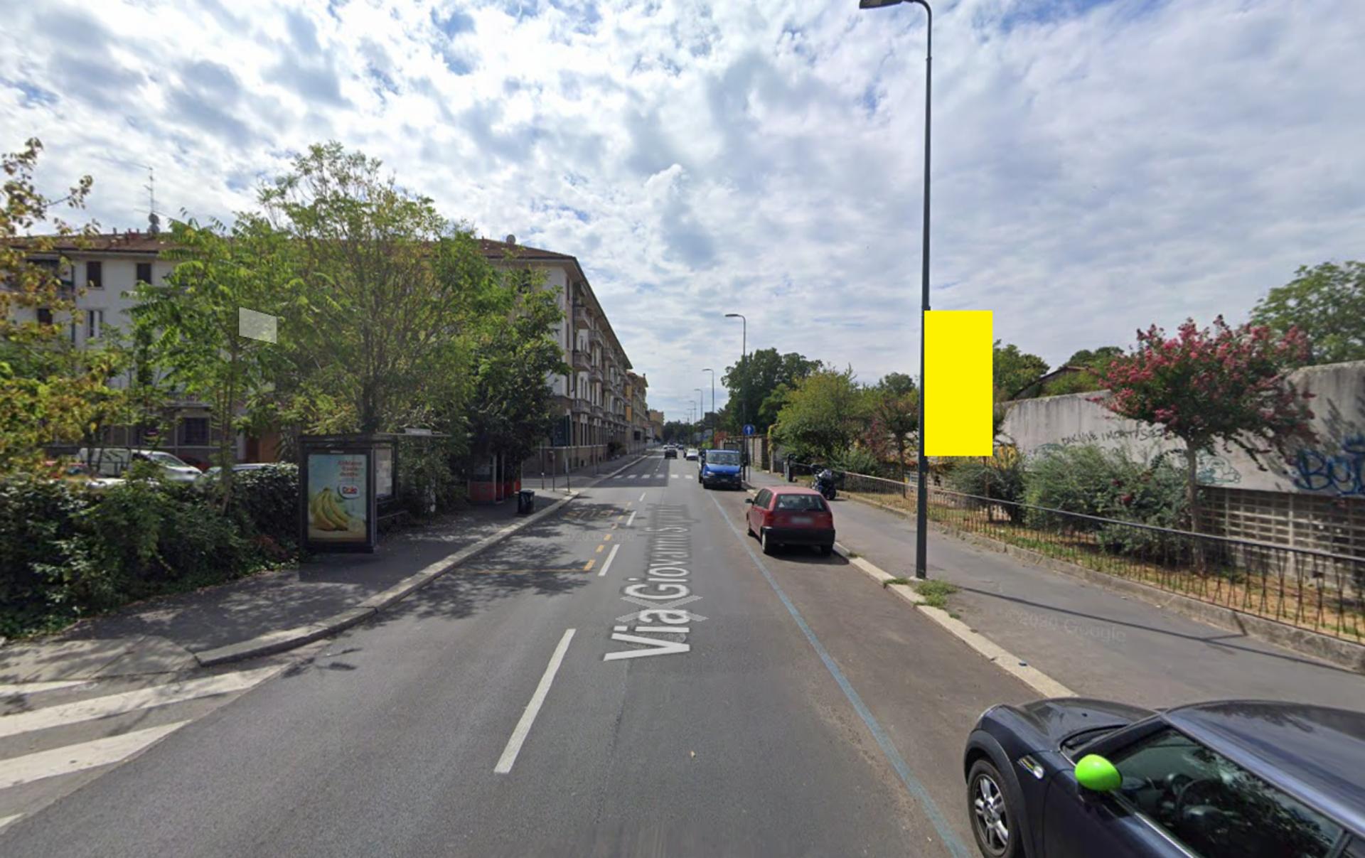 Impianto VERTICAL BANNER a Milano, in zona Merlino e Magò