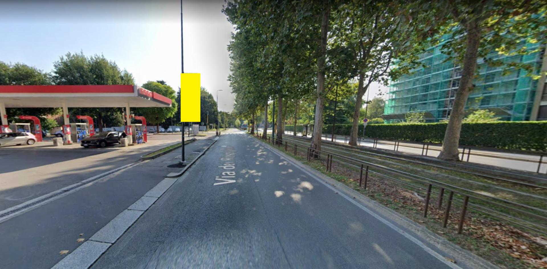 Impianto VERTICAL BANNER a Milano, in zona EG Group - Milano Palatino