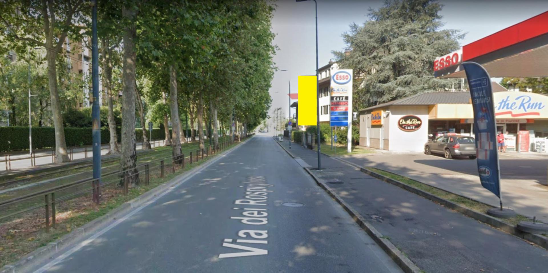 Impianto VERTICAL BANNER a Milano, in zona EG Group - Milano Palatino
