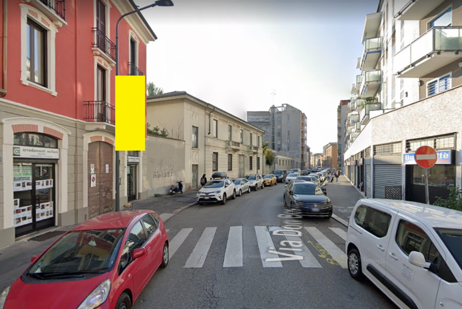 Impianto VERTICAL BANNER a Milano, in zona Stella d'Asia