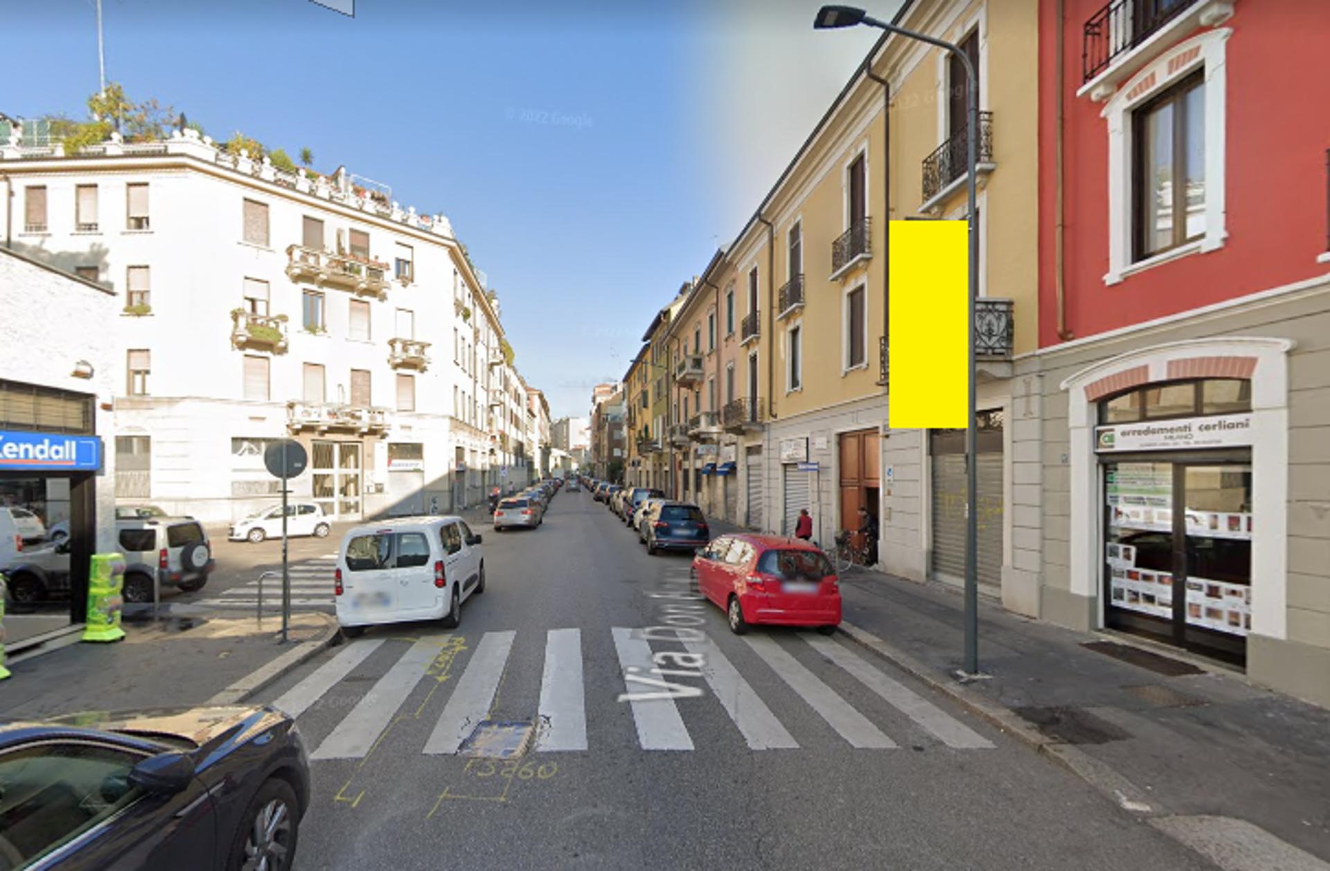Impianto VERTICAL BANNER a Milano, in zona Stella d'Asia