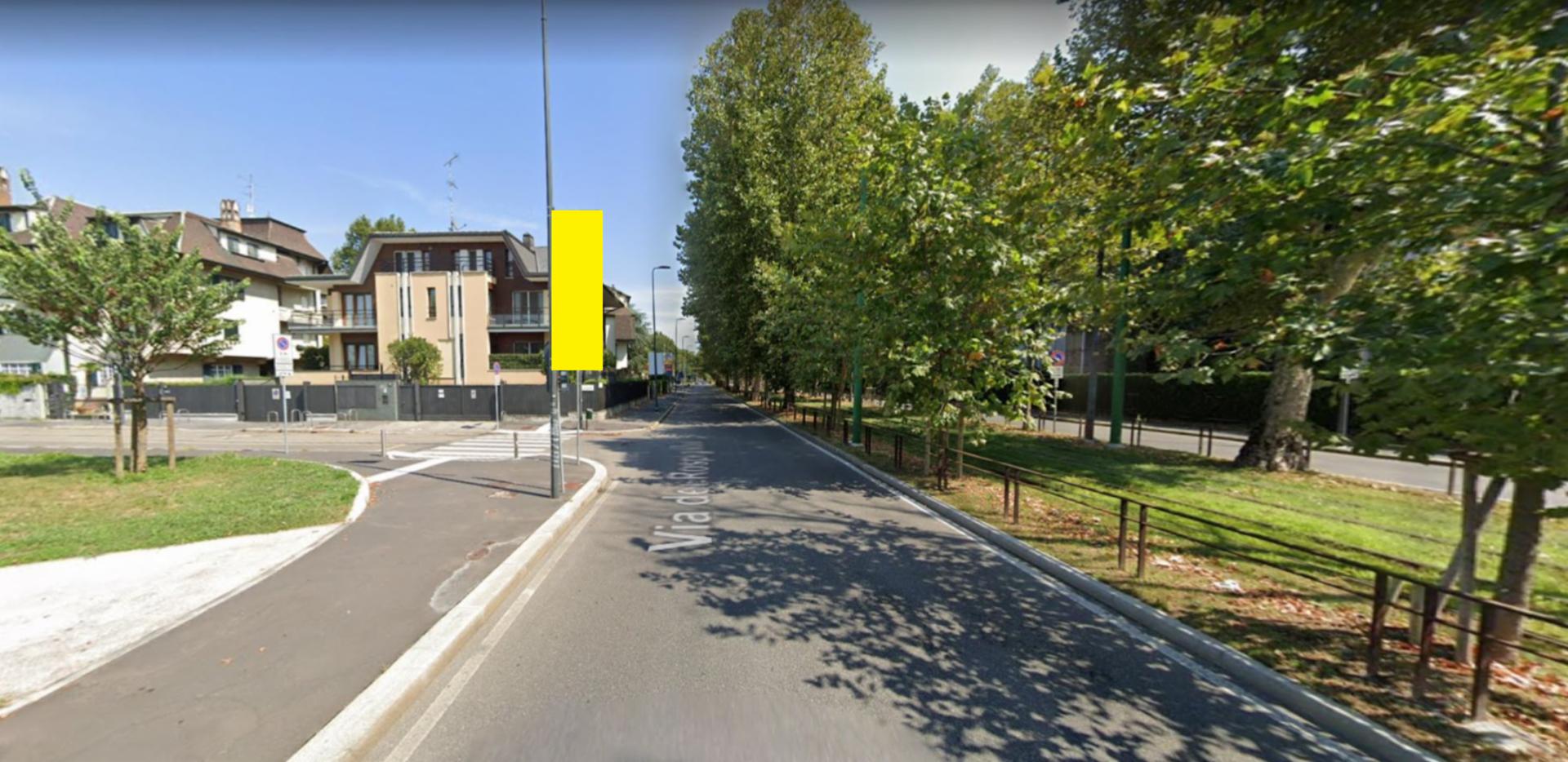 Impianto VERTICAL BANNER a Milano, in zona EG Group - Milano Palatino