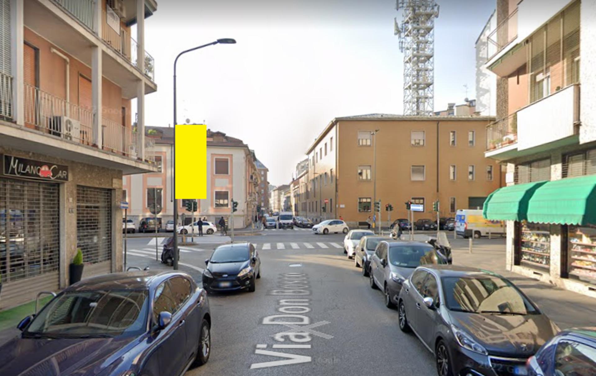Impianto VERTICAL BANNER a Milano, in zona Stella d'Asia