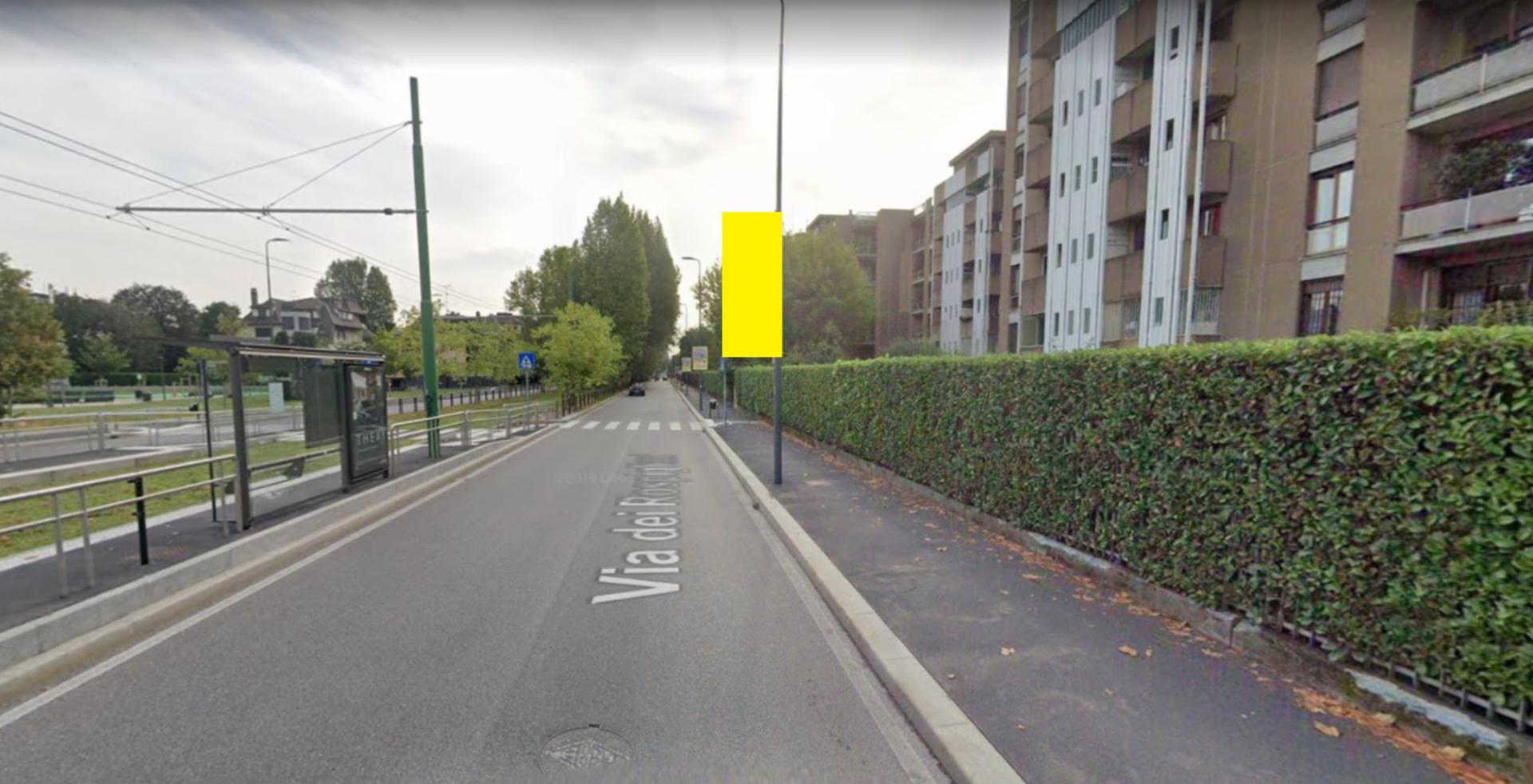 Impianto VERTICAL BANNER a Milano, in zona EG Group - Milano Palatino