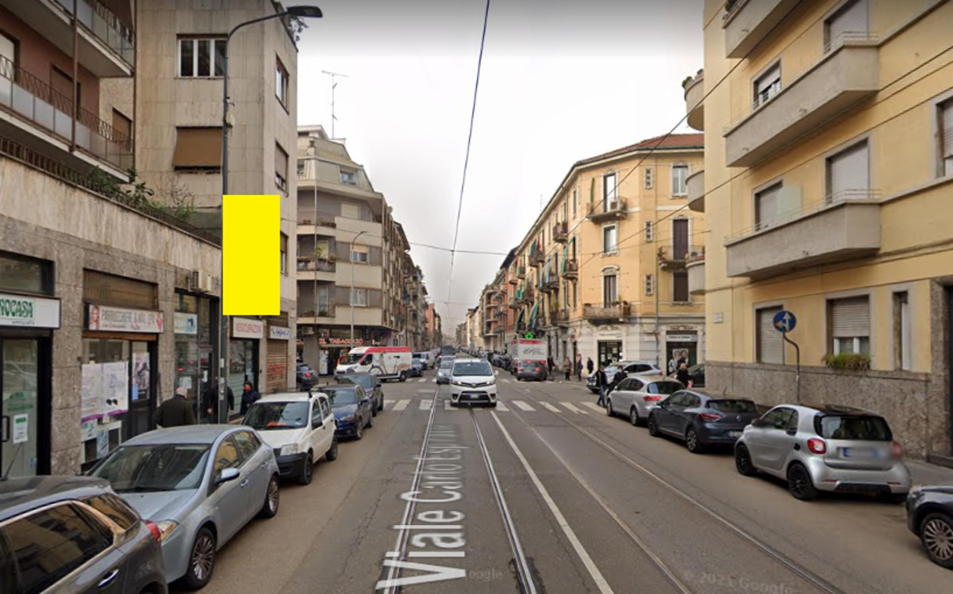 Impianto VERTICAL BANNER a Milano, in zona Garage Italia Milano