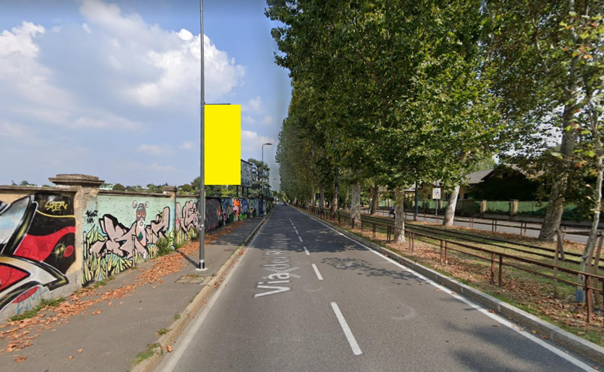 Impianto VERTICAL BANNER a Milano, in zona All Beer