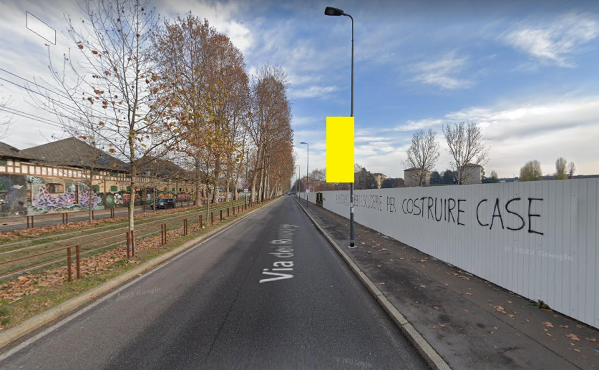 Impianto VERTICAL BANNER a Milano, in zona All Beer