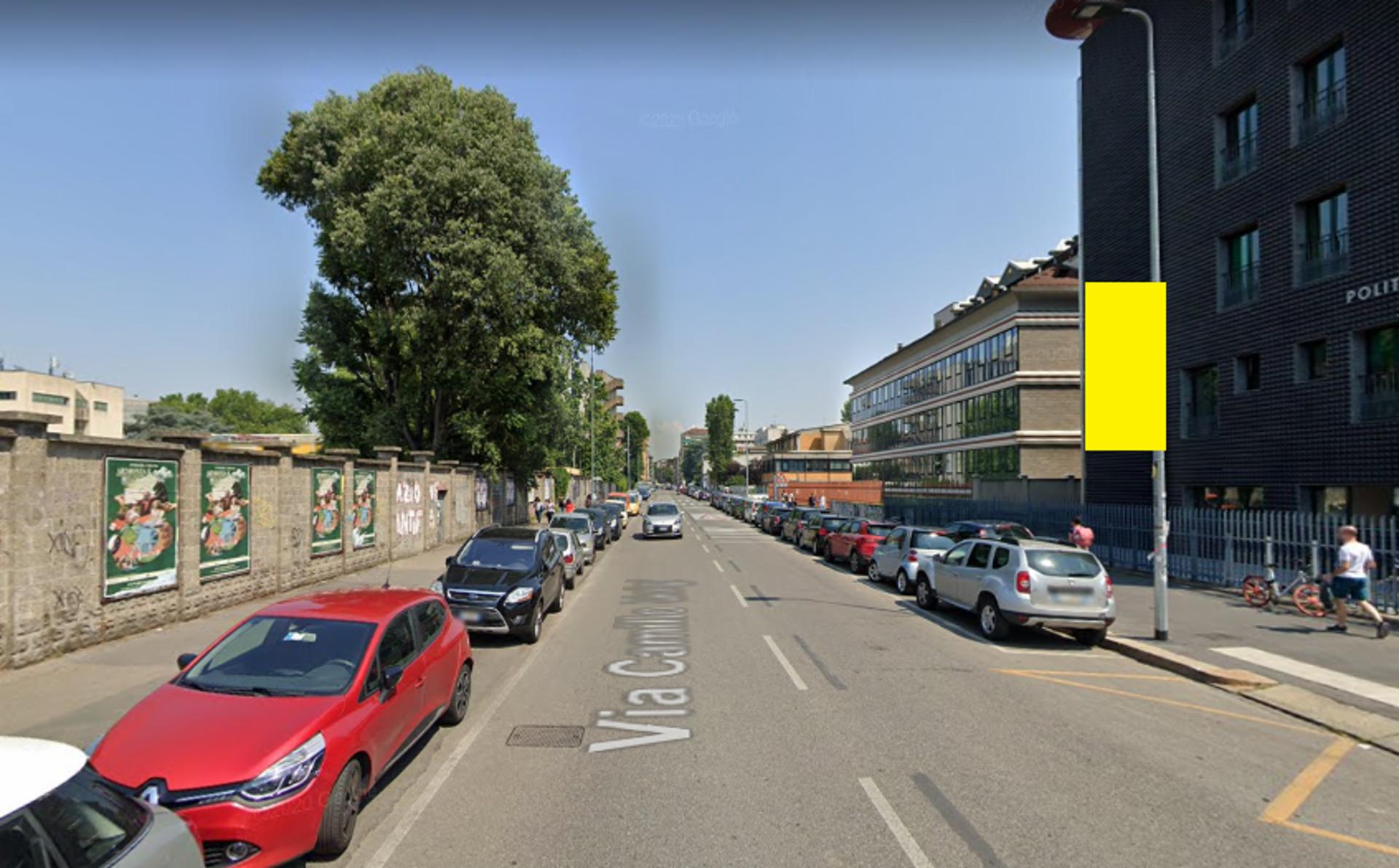 Impianto VERTICAL BANNER a Milano, in zona Birrificio Lambrate