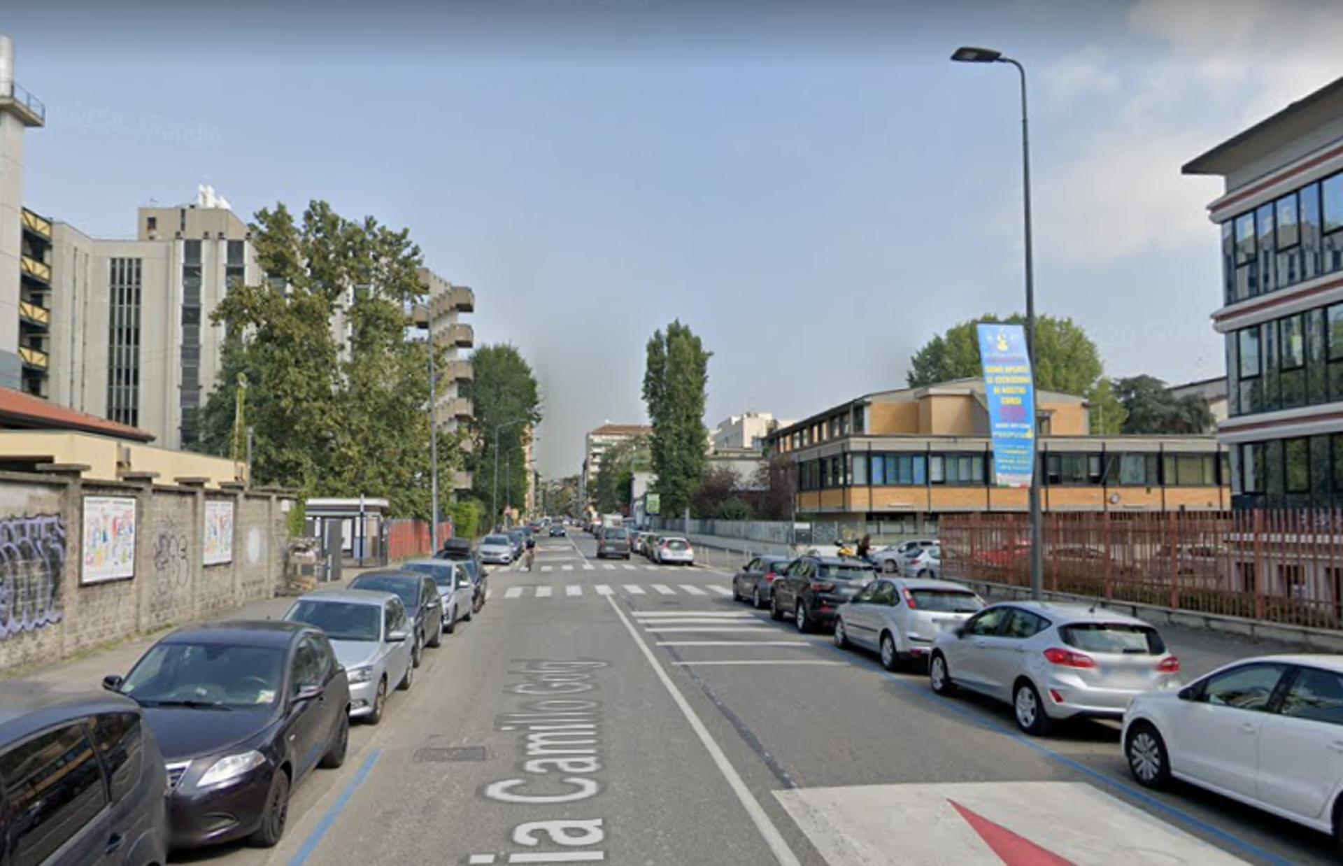 Impianto VERTICAL BANNER a Milano, in zona Birrificio Lambrate
