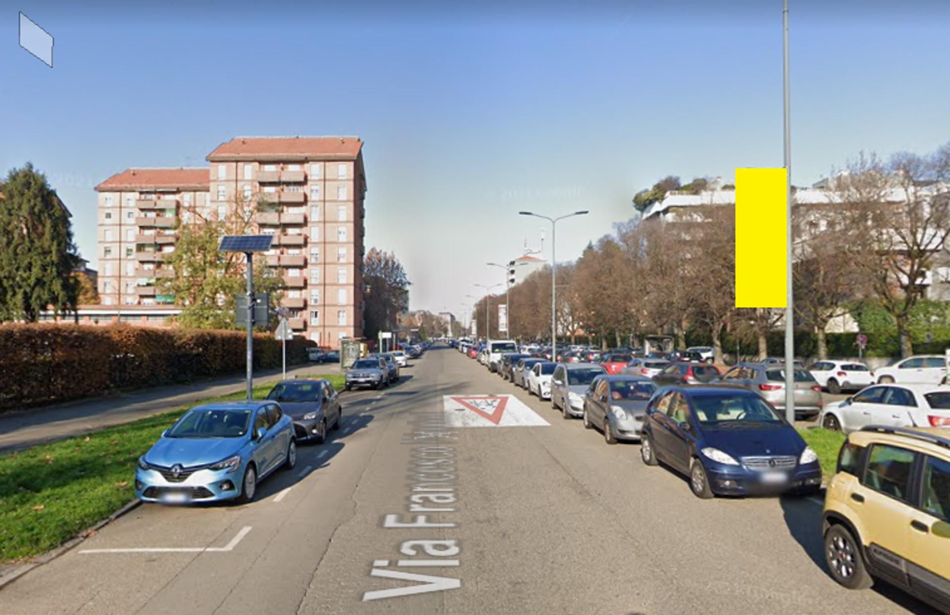 Impianto VERTICAL BANNER a Milano, in zona Flavio & Flavio