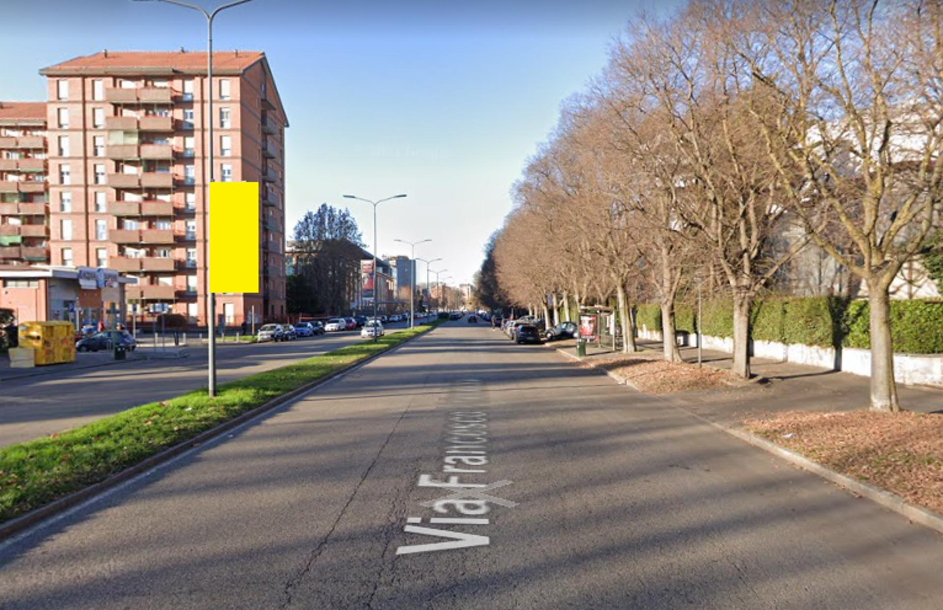 Impianto VERTICAL BANNER a Milano, in zona Flavio & Flavio