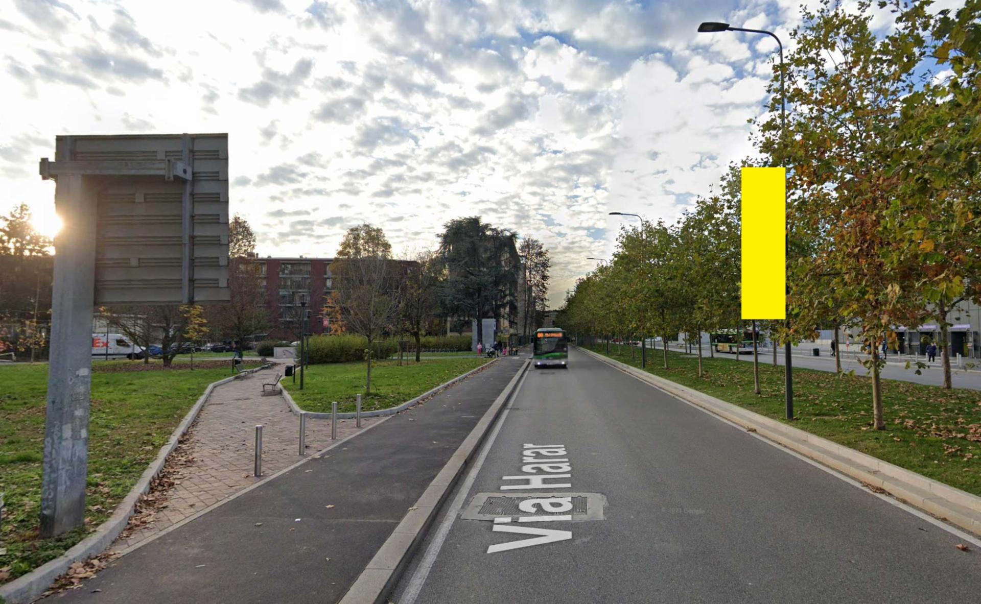 Impianto VERTICAL BANNER a Milano, in zona Giardino Luigi Marangoni