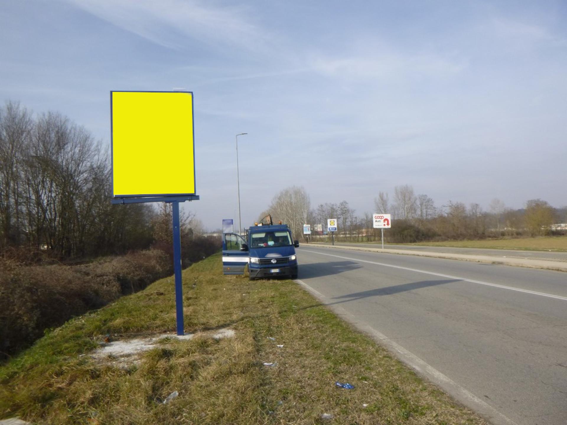 Impianto CARTELLONISTICA a Asti, in zona JYSK