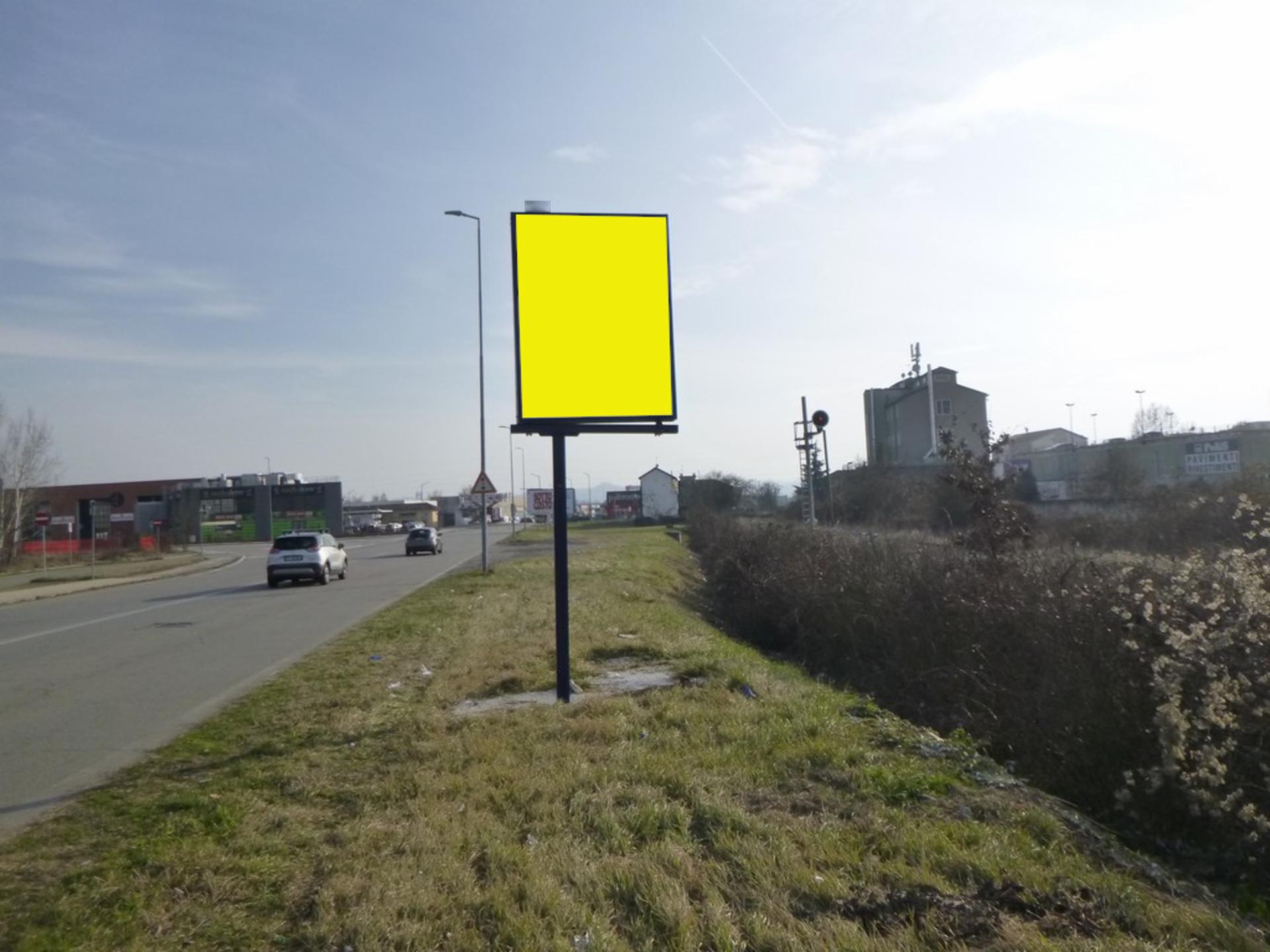 Impianto CARTELLONISTICA a Asti, in zona JYSK