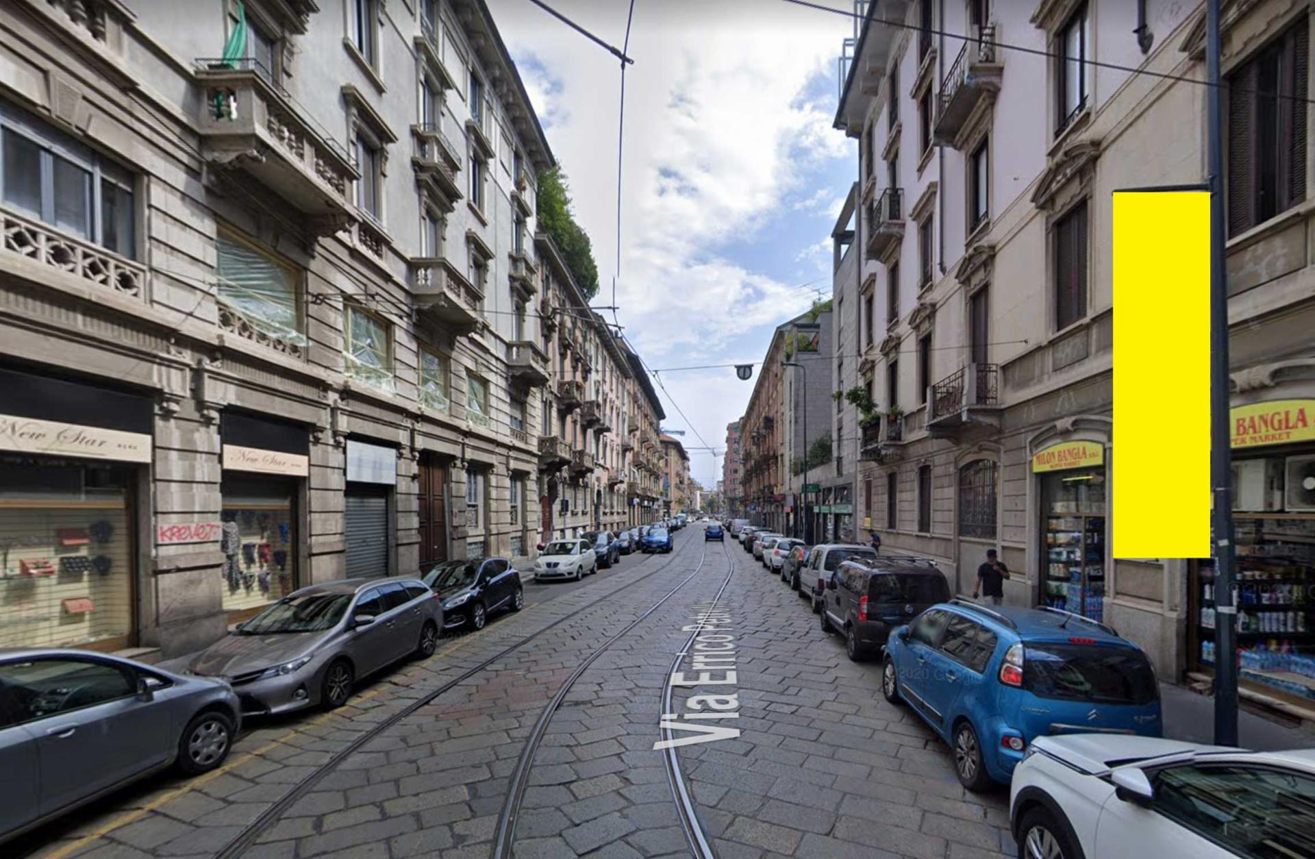 Impianto VERTICAL BANNER a Milano, in zona Orient Star