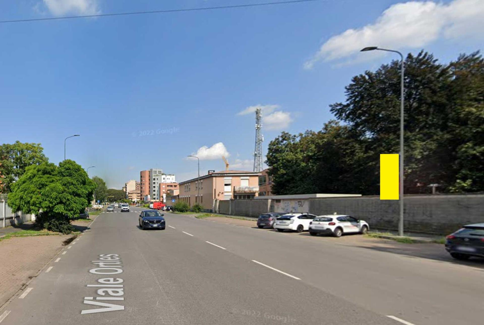 Impianto VERTICAL BANNER a Milano, in zona Quel che c'è cafè