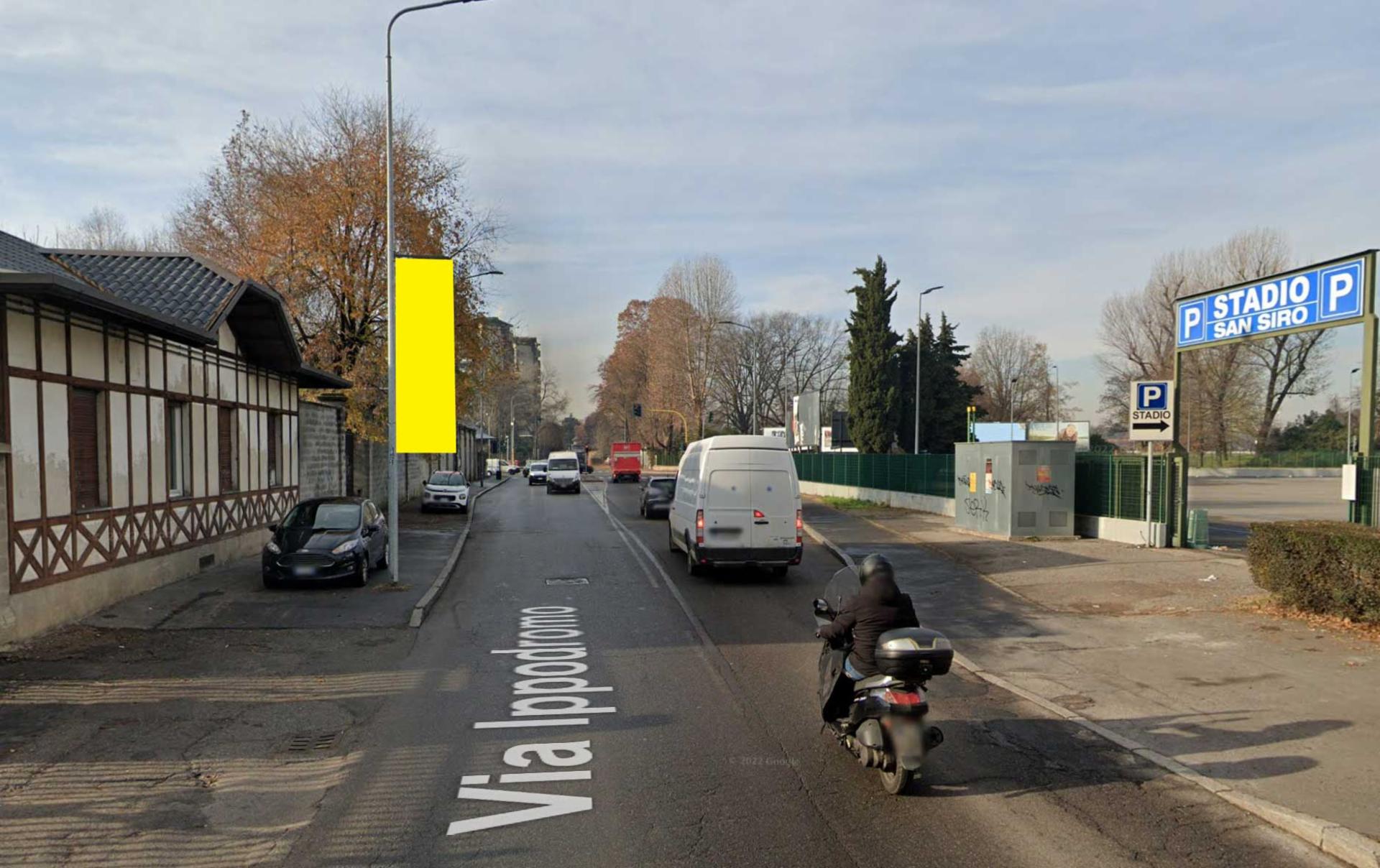 Impianto VERTICAL BANNER a Milano, in zona Giardino Facchetti-Maldini