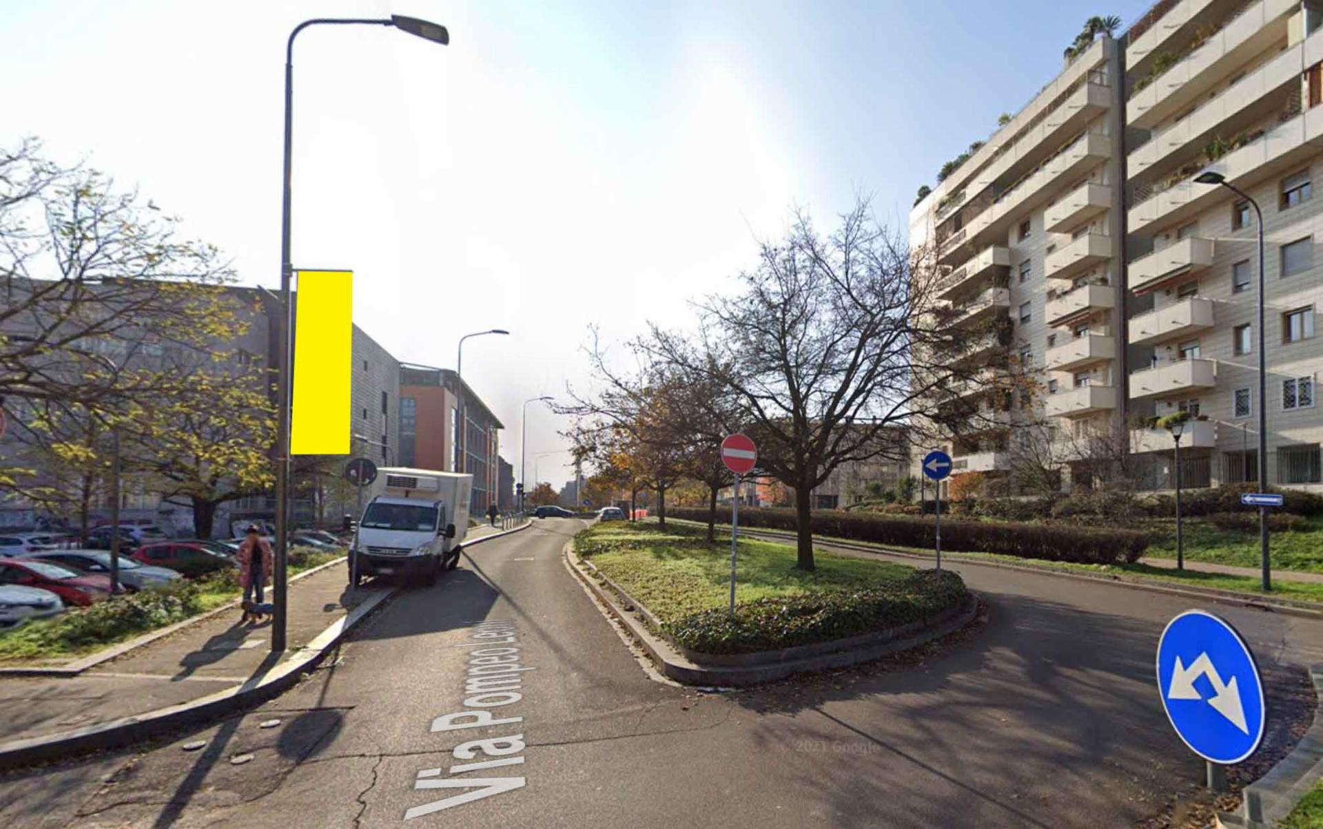 Impianto VERTICAL BANNER a Milano, in zona Porter House Milano