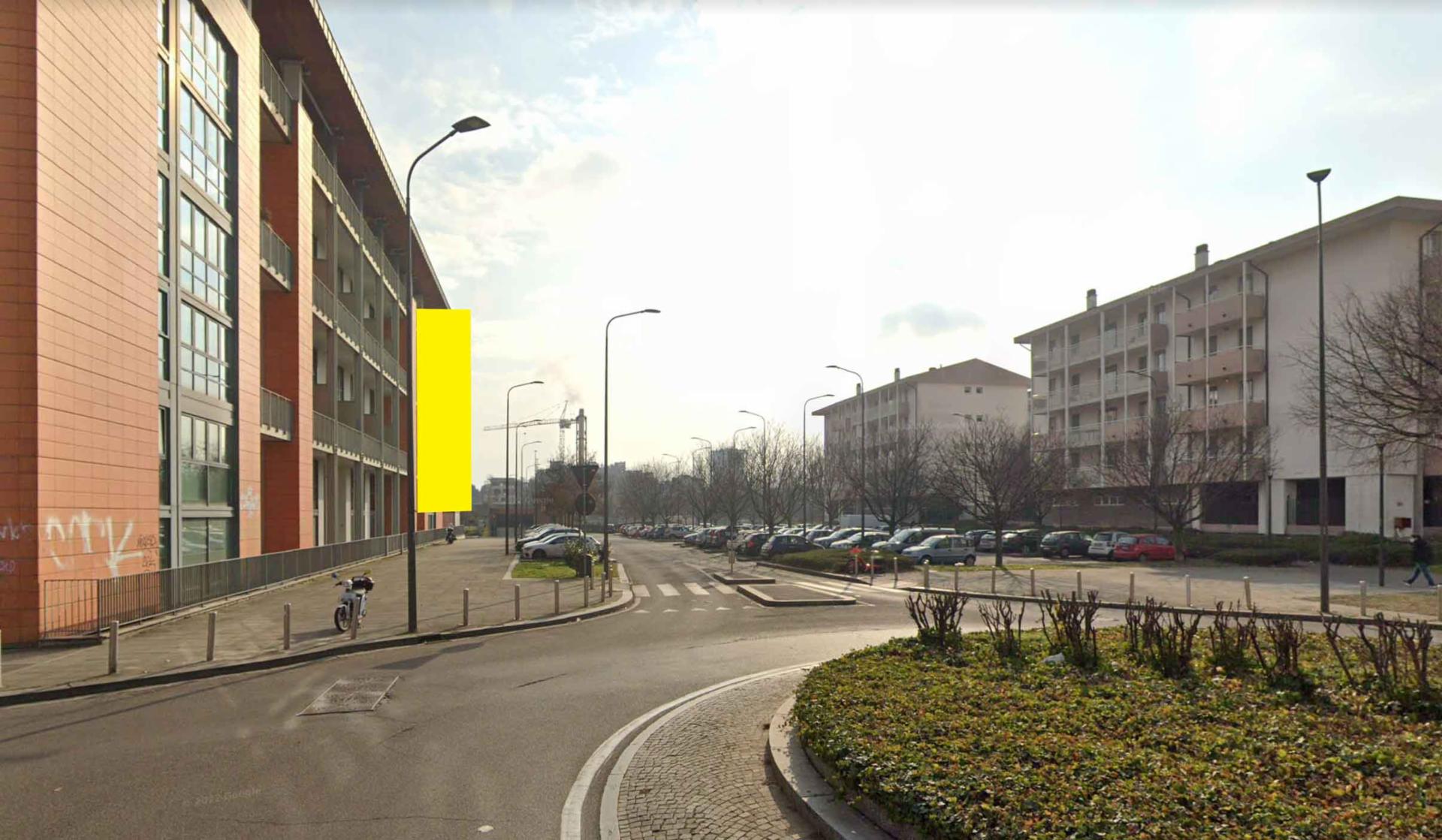 Impianto VERTICAL BANNER a Milano, in zona Porter House Milano