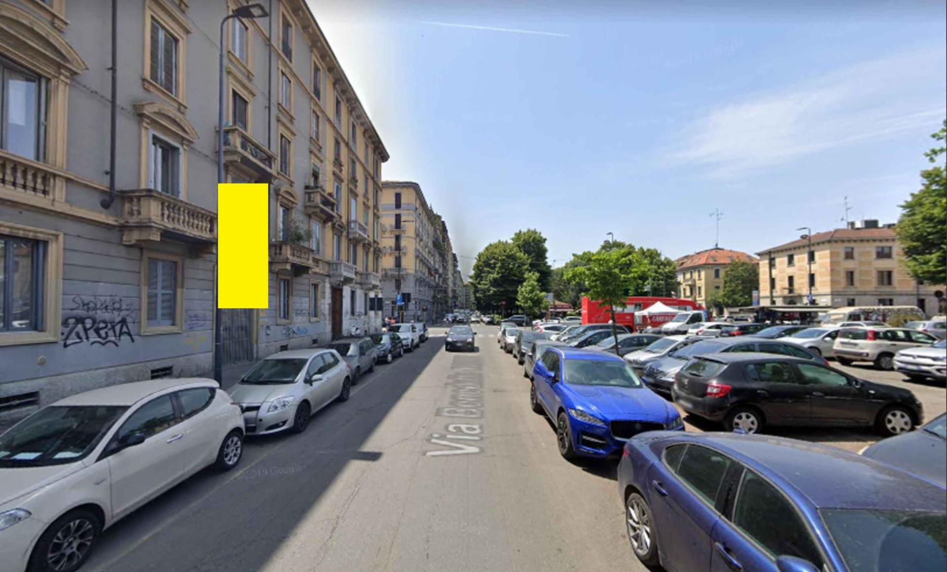 Impianto VERTICAL BANNER a Milano, in zona cisei