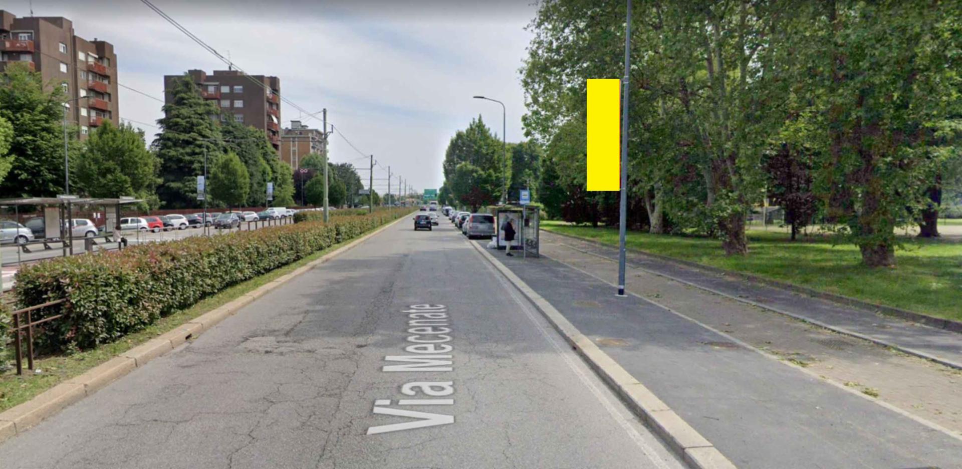 Impianto VERTICAL BANNER a Milano, in zona Bella Alice