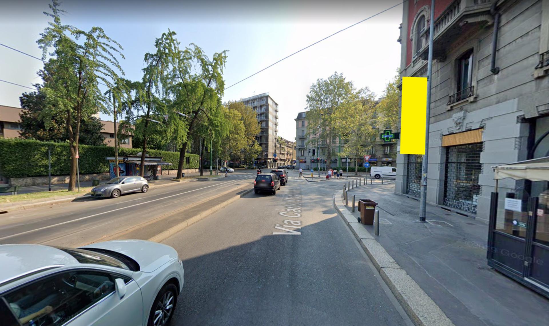 Impianto VERTICAL BANNER a Milano, in zona Bar Basso