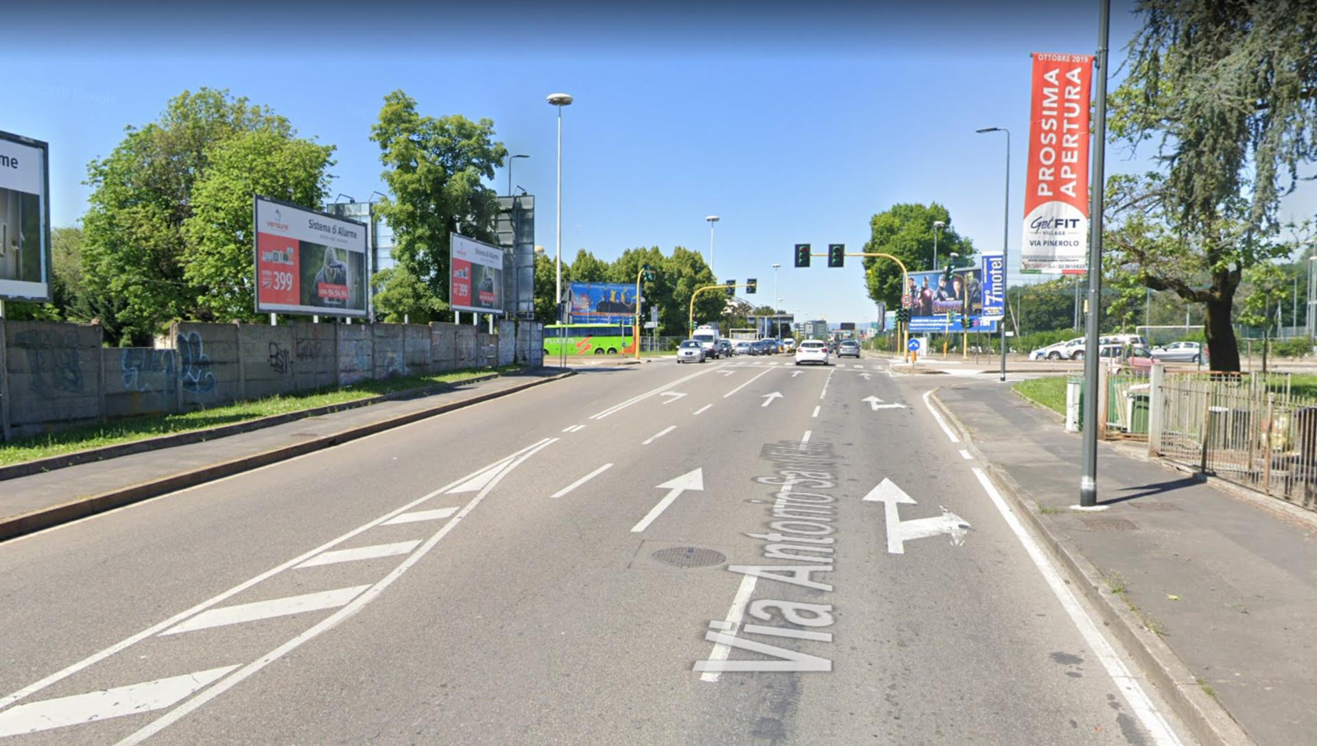 Impianto VERTICAL BANNER a Milano, in zona Monte Stella