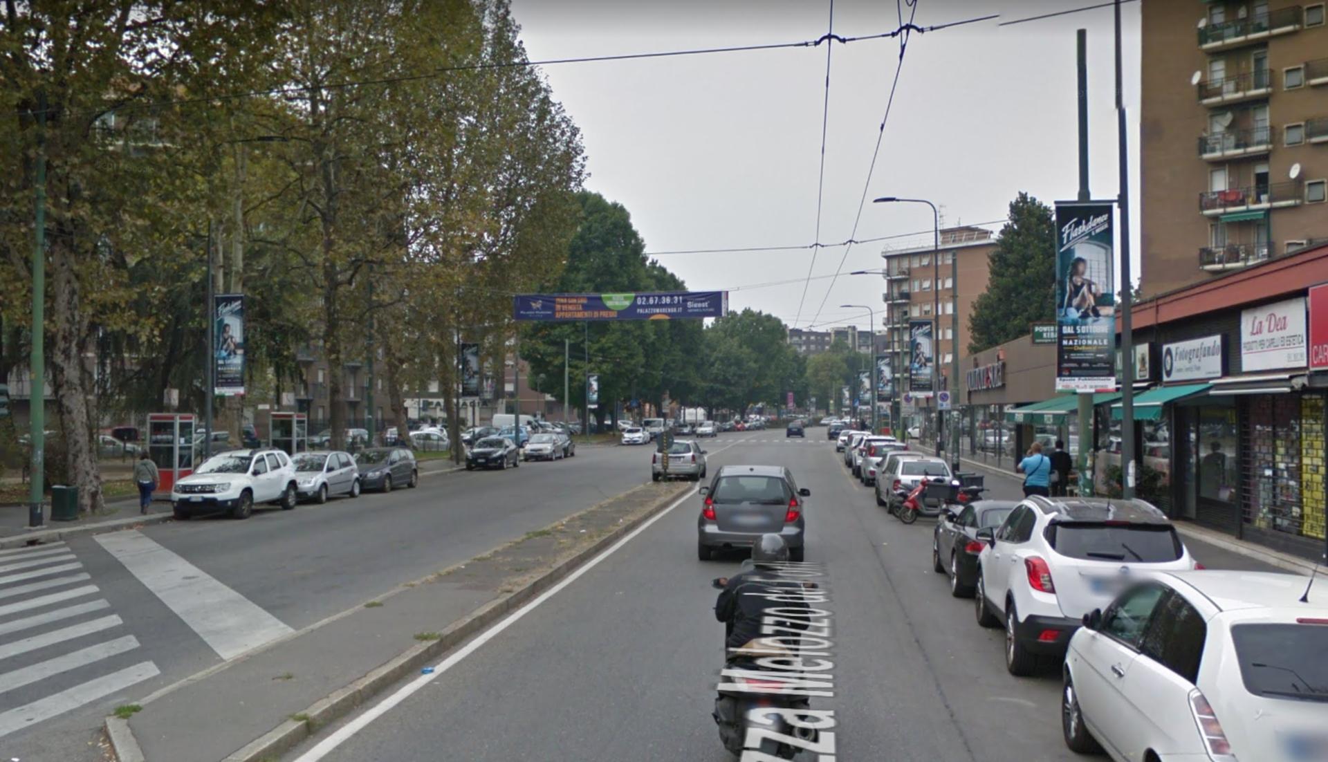 Impianto VERTICAL BANNER a Milano, in zona NaturaSì