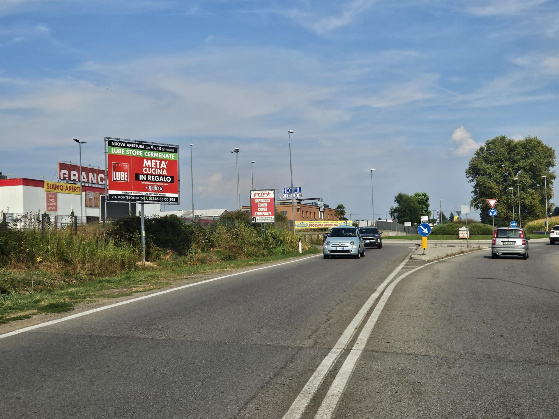 Impianto a S.p. 32 dopo entrata Grancasa vista in direzione Lentate Ss  Cermenate