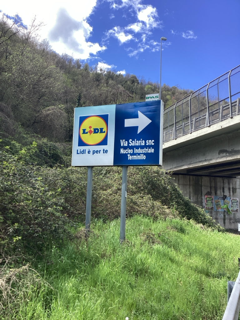 Impianto CARTELLONISTICA a Rieti, in zona Convento di San Mauro - frati Cappuccini