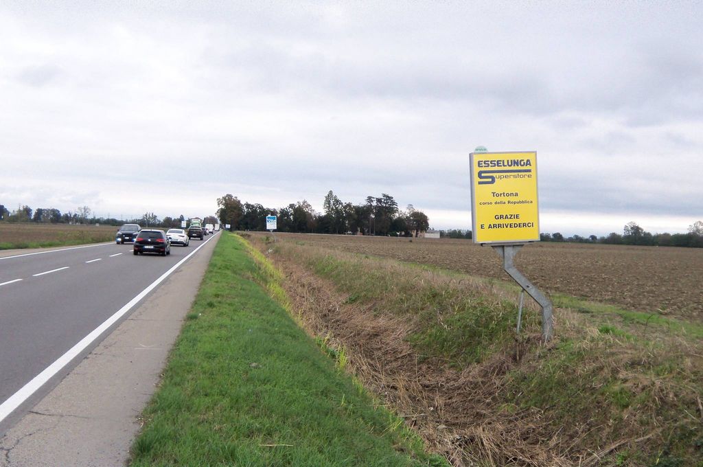 Impianto CARTELLONISTICA a Tortona