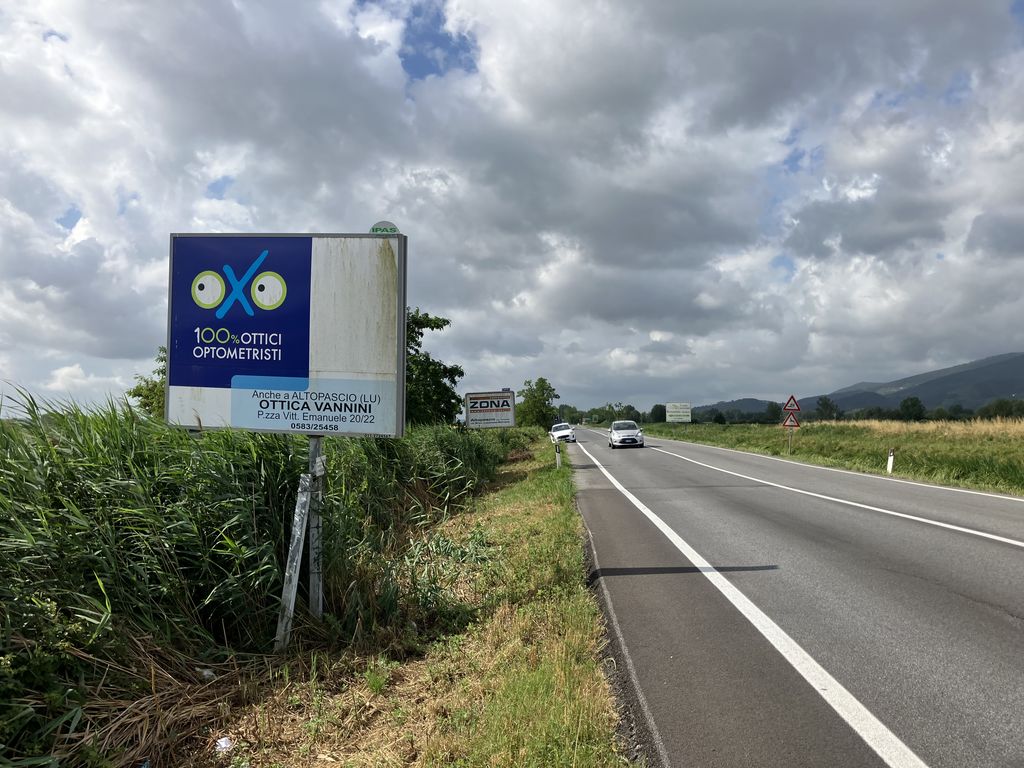 Impianto CARTELLONISTICA a Bientina