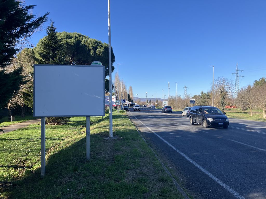 Impianto CARTELLONISTICA a Arezzo, in zona PAM