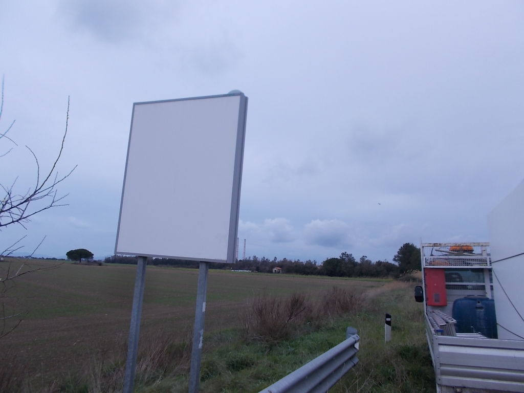 Impianto CARTELLONISTICA a Piombino
