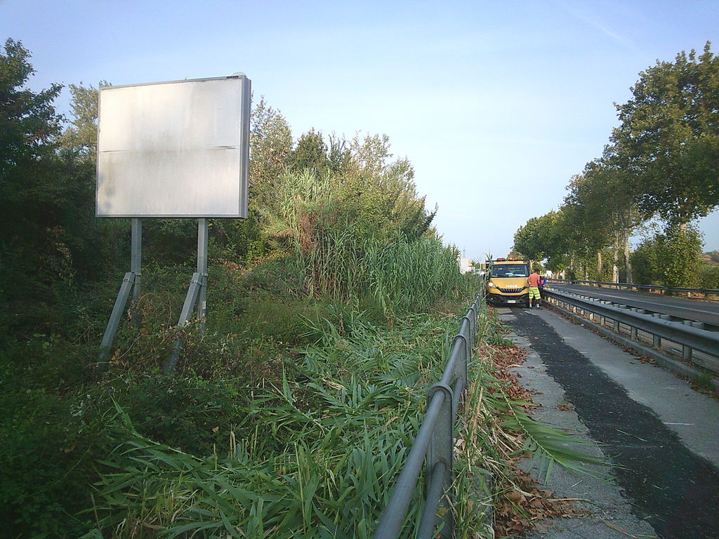Impianto CARTELLONISTICA a Sesto Fiorentino, in zona I'Quartino